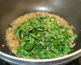 A picture of step 5 of Methi Chicken.