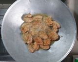 Foto langkah ke 6 dari resep Kepala Ayam Goreng Krispy.