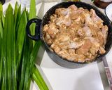 A picture of step 1 of Pandanus Chicken.