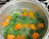 Foto langkah ke 4 dari resep Bobor Daun Labu kuning.