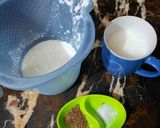 A picture of step 1 of Kachi lassi.