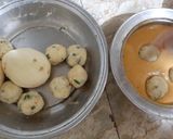 A picture of step 2 of Bata vada.