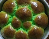 Foto langkah ke 4 dari resep Roti sobek (pandan).