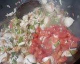 A picture of step 3 of Corn & Mix Vegetable Oats Soup.