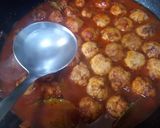 Foto del paso 9 de la receta: Albóndigas de merluza con tomate