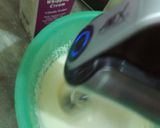 A picture of step 3 of Basic vanilla sponge.