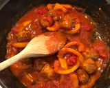 A picture of step 4 of Shakshuka with Sausage.