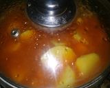 A picture of step 4 of Chicken aloo gravy.