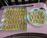 Foto langkah ke 6 dari resep Pastel Mini Isi Abon Gurih Crispy.