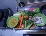 Foto langkah ke 1 dari resep Sayur Sop Ceker Kepenuhan.