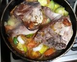 Foto del paso 2 de la receta: Patamuslo con verduras en una sartén essen