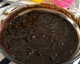 A picture of step 4 of Rich Choco Oven Cake.
