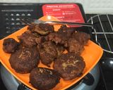 A picture of step 8 of Cheesy Chicken Keema Pakora.