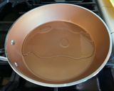 A picture of step 1 of Shrimp with String Beans.