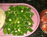 A picture of step 2 of Vendakka Theeyal (Okra/Ladies finger in roasted coconut).
