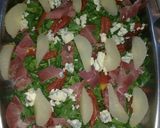 Foto del paso 3 de la receta: Ensalada de rúcula, pera y roquefort