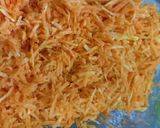 Foto langkah ke 1 dari resep Ayam Suwir Wortel Isian Roti & Bakpau.
