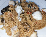 Foto del paso 6 de la receta: Noodles de arroz con rape y frutos de mar