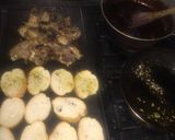 Foto del paso 3 de la receta: Pollo con salsa bbq picante y pan al ajillo