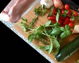 Pas rețetă Șnițel de porc în panada de parmezan, sos de roșii (tomaten sugo), spaghete și legume 1 fotografie