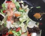 Foto langkah ke 1 dari resep CapCay Goreng Seafood.