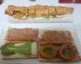 Foto del paso 8 de la receta: Mini bocadillos de calamares y queso con lechuga y gazpacho