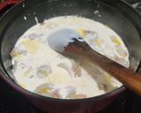 A picture of step 3 of Tuna, Mushroom, and Blue Cheese Pasta.