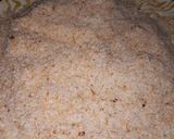 A picture of step 1 of Scramble bread pakodi.