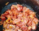 Hình bước làm 1 của món Nạc vai kho tiêu