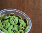 Foto langkah ke 4 dari resep Matcha Chocochip Cookies.
