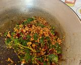 A picture of step 3 of Stir-Fried Ground Pork with Dried Chili and Holy Basil.
