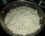 A picture of step 1 of Peanut poha.
