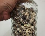 Foto langkah ke 2 dari resep Popcorn Cookies and Cream (Berondong Jagung).