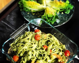 Foto del paso 4 de la receta: Tallarines al pesto de almendras y anacardos con cherry y langostinos 🦐