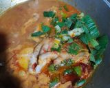 Foto langkah ke 3 dari resep Spatula (Seblak Spagheti Tulang Ayam).
