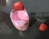 A picture of step 3 of Strawberry Milkshake.