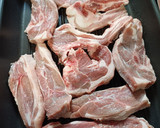 Foto del paso 2 de la receta: Chuletas de cordero a la plancha