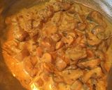 A picture of step 7 of Creamy Garlic Mushroom.
