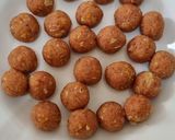 Foto langkah ke 3 dari resep Sup Tomat Bola-bola Daging.
