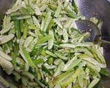 A picture of step 3 of Tindora dry sabji.