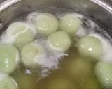 Foto langkah ke 4 dari resep 26. Klepon/onde-onde ketan putih lembut dan lumer.