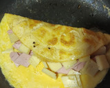 Foto del paso 5 de la receta: Omelette de jamón y queso sencillito