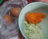 Foto langkah ke 2 dari resep Mini Fu Yung Hai (Dadar Sayur) dengan (saus) Sup Tomat.