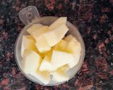 A picture of step 1 of Kiwi Peda.