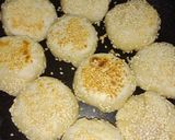 รูปขั้นตอนการทำที่ 10 ของ ขนมเปี๊ยะงาทอดไส้หมู (Anhui-Style Pan-Fried Sesame Mooncakes)
