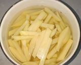 Foto langkah ke 2 dari resep Kentang Goreng Ala KFC Versi Homade.