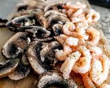 Foto del paso 1 de la receta: PORTOBELLO🍄Y🍤Camarones al Ajillo...!