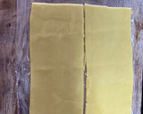A picture of step 4 of Dates filled cookies.