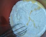 Foto langkah ke 3 dari resep Cake Apel Kurma Kukus setengah matang.