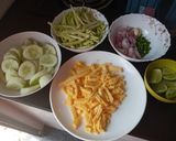 รูปขั้นตอนการทำที่ 1 ของ ข้าวคลุกกะปิ หมูหวาน